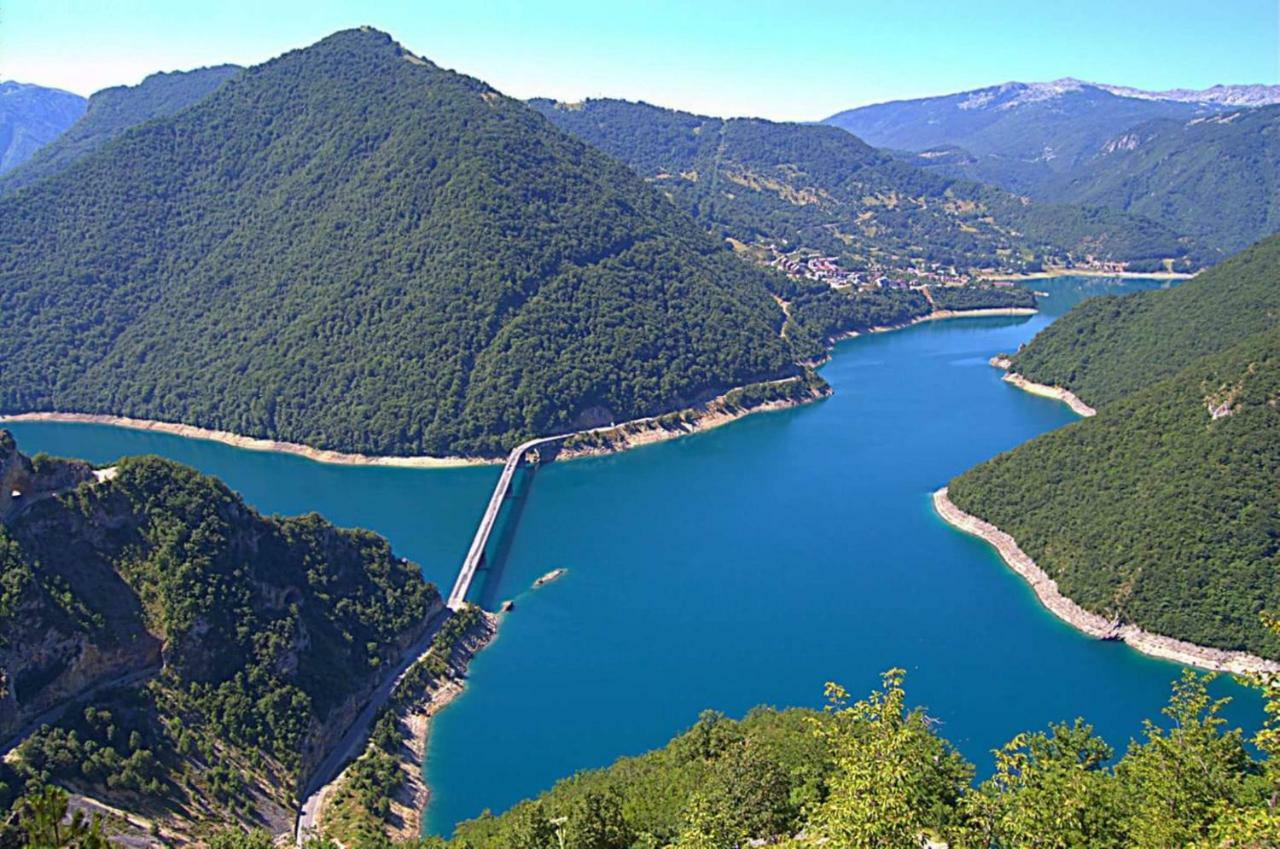 Готель Etno Selo Montenegro Плужине Екстер'єр фото